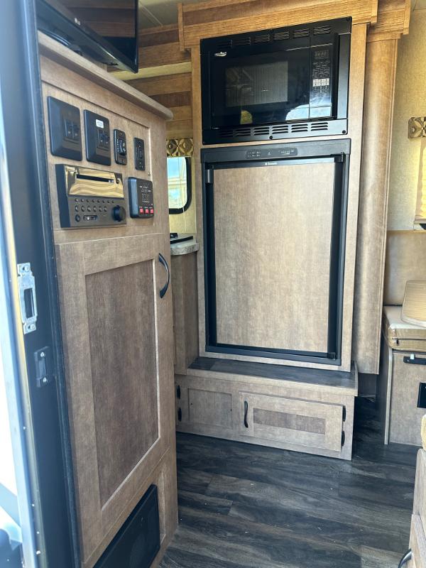 Sale Photo Thumbnail #93