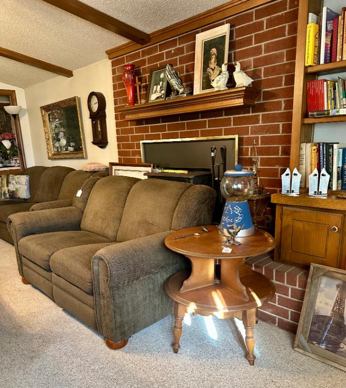 Sale Photo Thumbnail #22