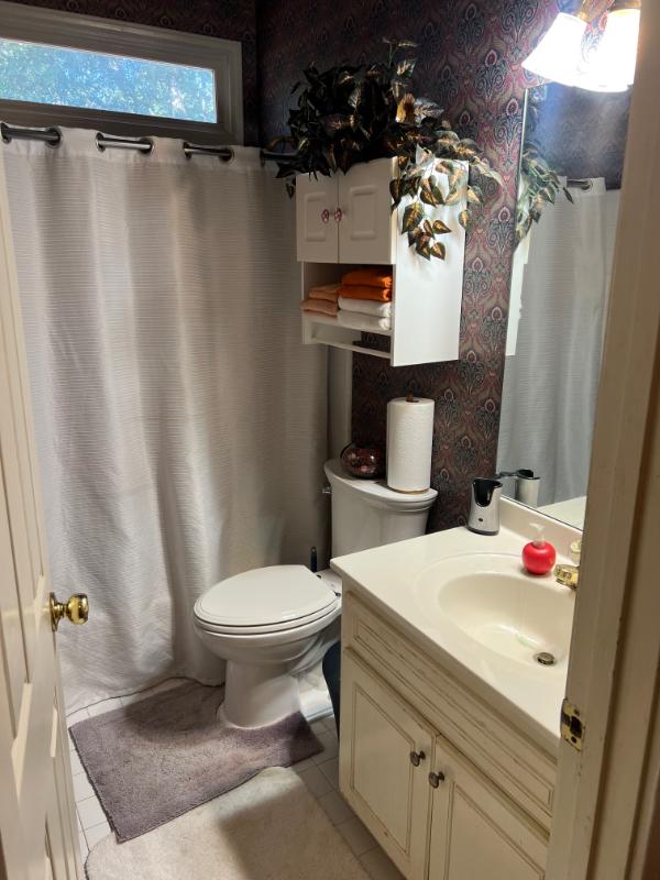 Sale Photo Thumbnail #88