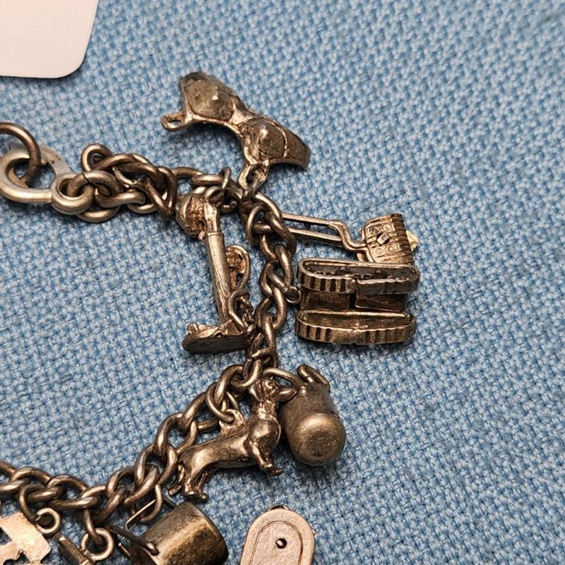 Sale Photo Thumbnail #221