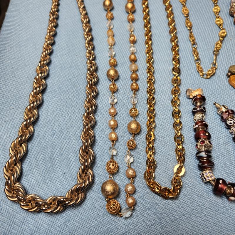 Sale Photo Thumbnail #78