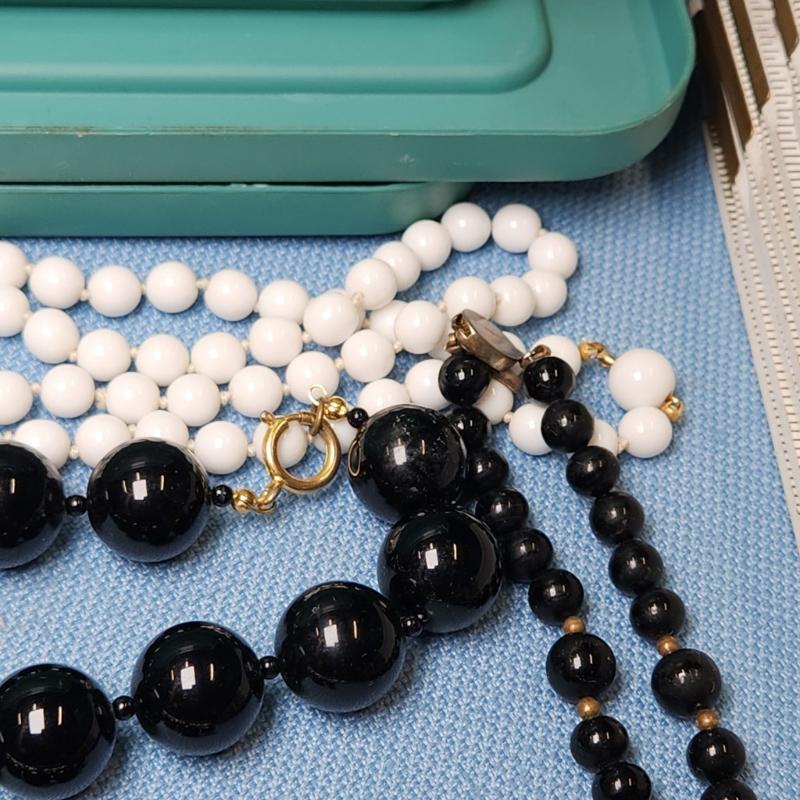 Sale Photo Thumbnail #44