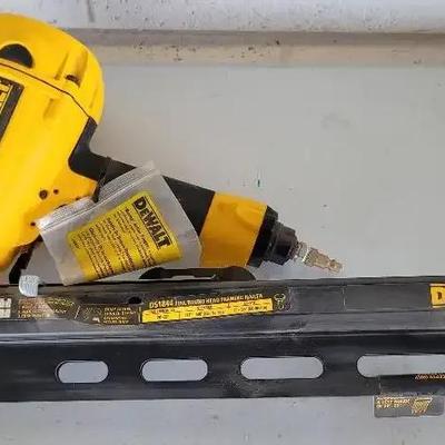 DeWalt D51844 Framing Nailer