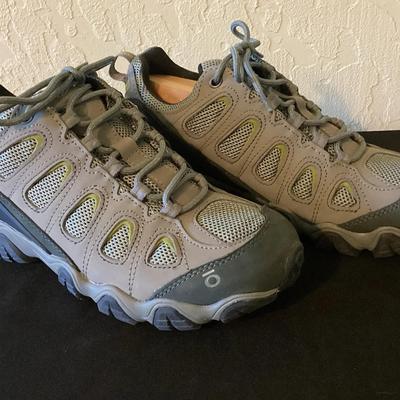 Like New Oboz Men’s Hikers Size 11