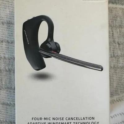  Plantronics Voyager 5200 Bluetooth Headset