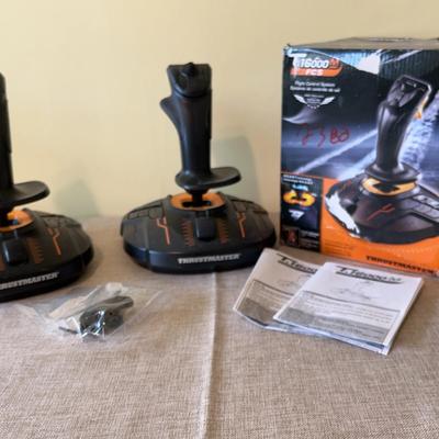 ThrustMaster T.1600 Flight Controller (2)