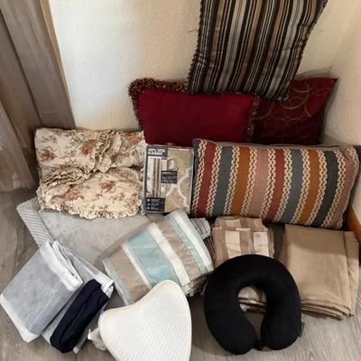 Pillows & Linens