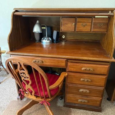 Roll Top Desk And Chair 