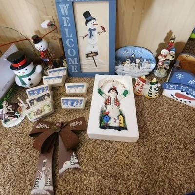 Christmas Holiday Decorations Lots Of Snowmen