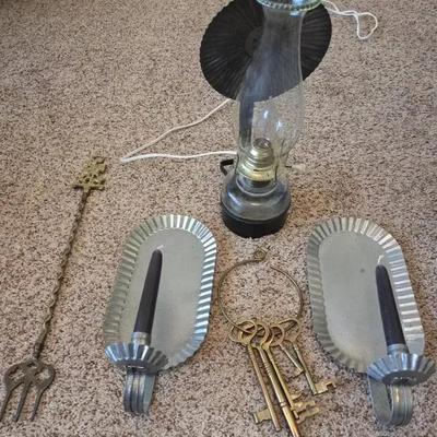 Hurricane Lamp & Candle Holders