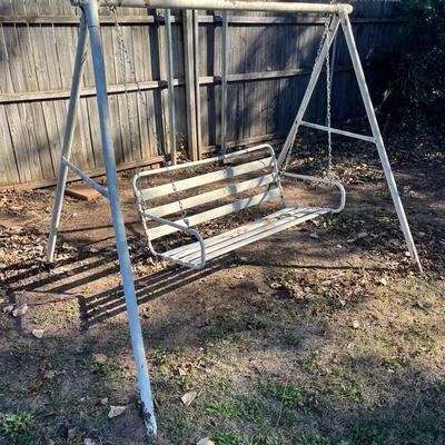 Swinging Bench