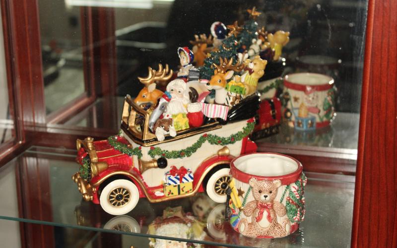 Sale Photo Thumbnail #343