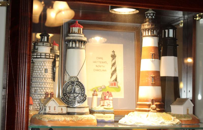 Sale Photo Thumbnail #274