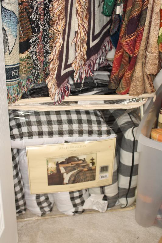 Sale Photo Thumbnail #218