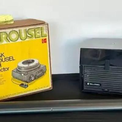 Rs126 two vintage slide projectors