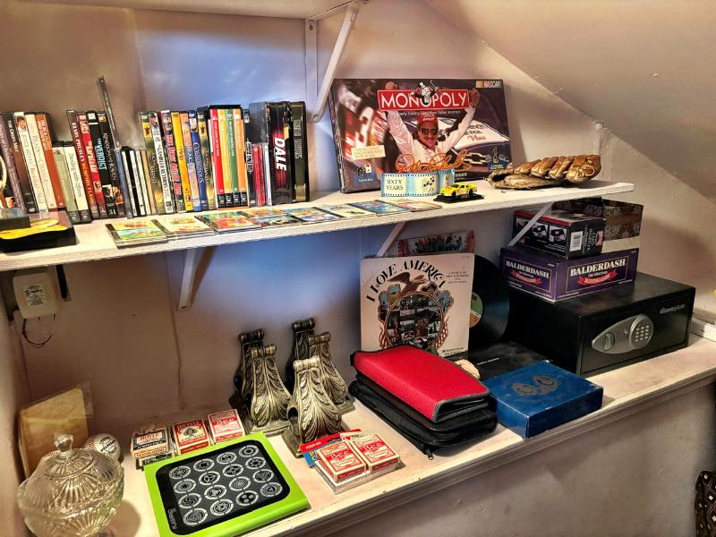 Sale Photo Thumbnail #37