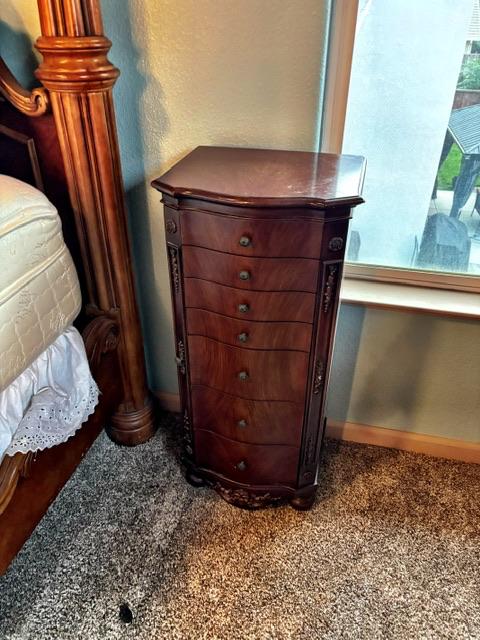 Sale Photo Thumbnail #49