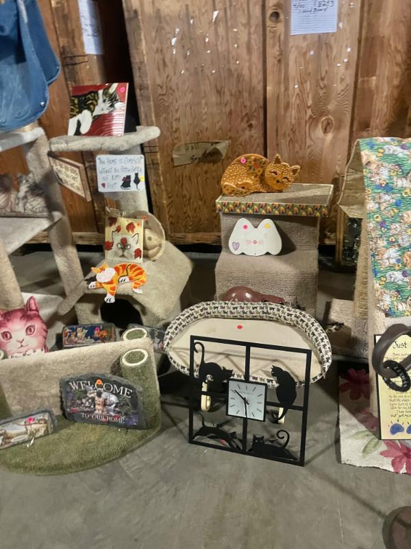 Sale Photo Thumbnail #33