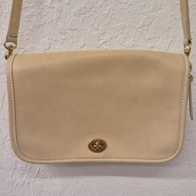 Vintage Coach Twist Closure Crossbody Bag - Beige - Adjustable Strap Drop 20+"
