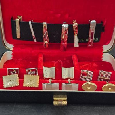 Vintage 6 Sets of Cufflink & Tie Bar Sets in Case