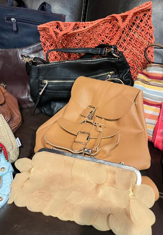 Sale Photo Thumbnail #10