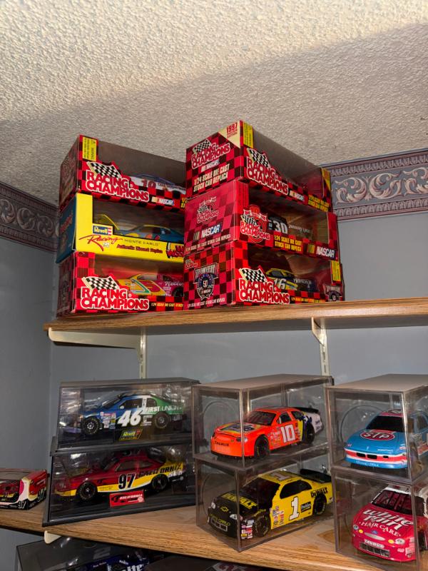 Sale Photo Thumbnail #30