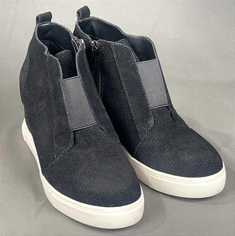 Sale Photo Thumbnail #303