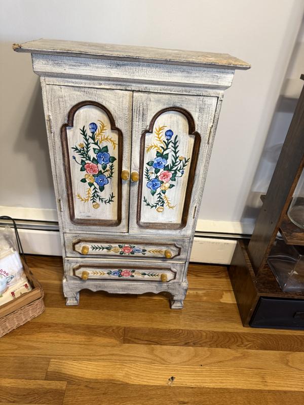 Sale Photo Thumbnail #217