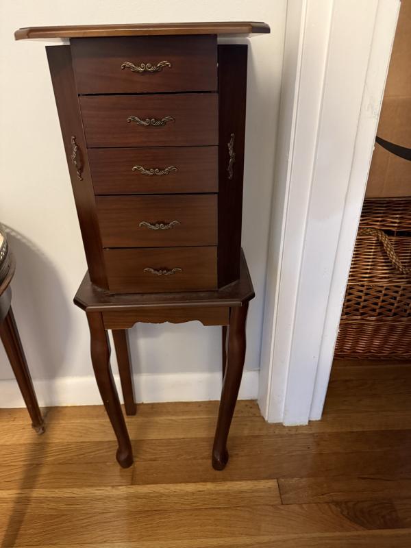 Sale Photo Thumbnail #238