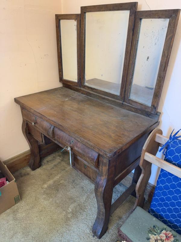 Sale Photo Thumbnail #562