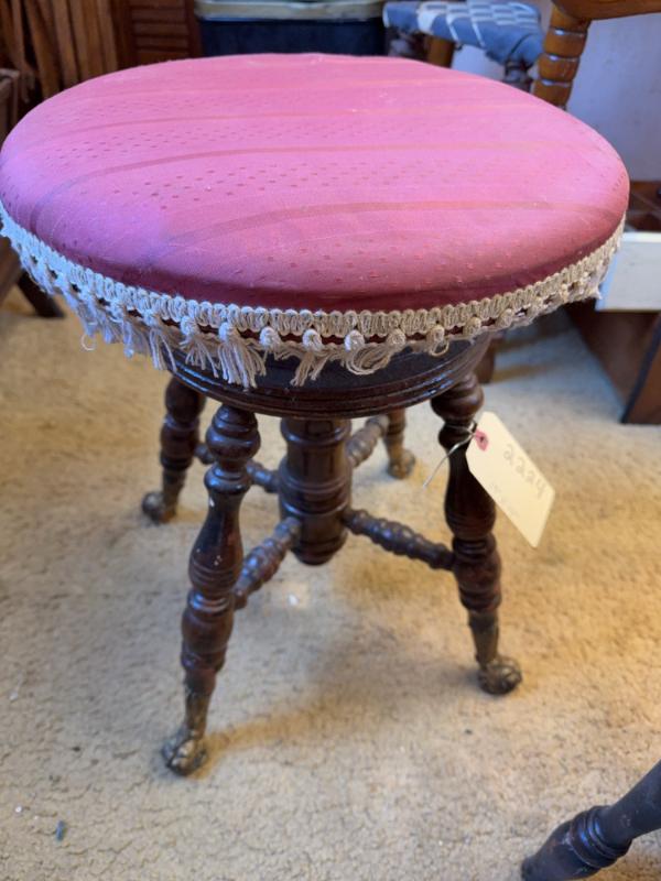 Sale Photo Thumbnail #566