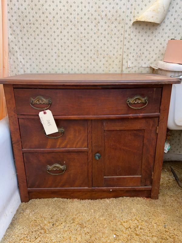 Sale Photo Thumbnail #702