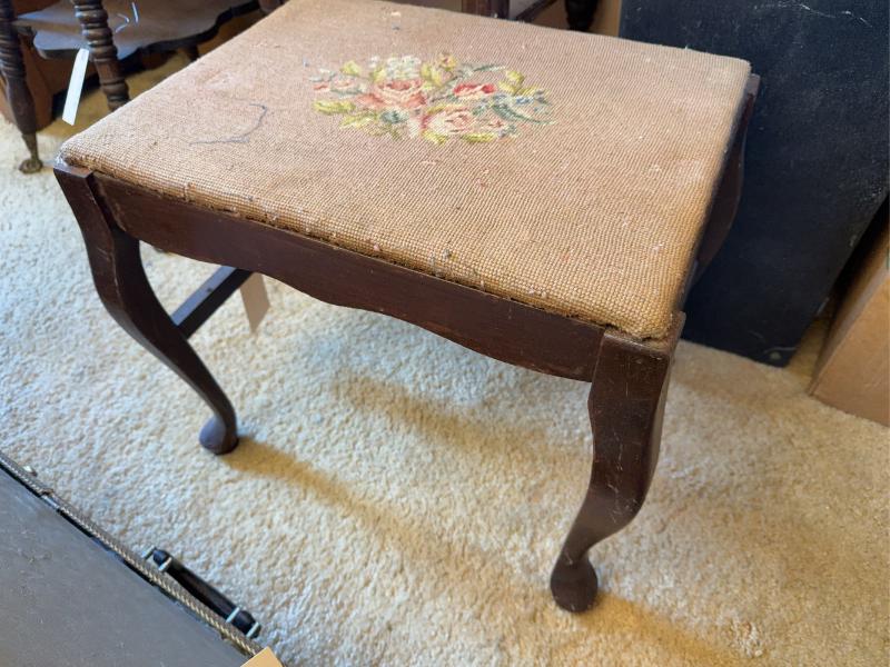 Sale Photo Thumbnail #563