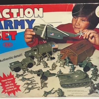 VINTAGE PROCESSED PLASTICS CO ACTION ARMY SET MILITARY SOILDERS TANKS CANNON BOXVINTAGE
