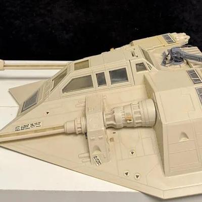 vintage Kenner Star Wars Rebel Armored Snowspeeder from The Empire Strikes Back.