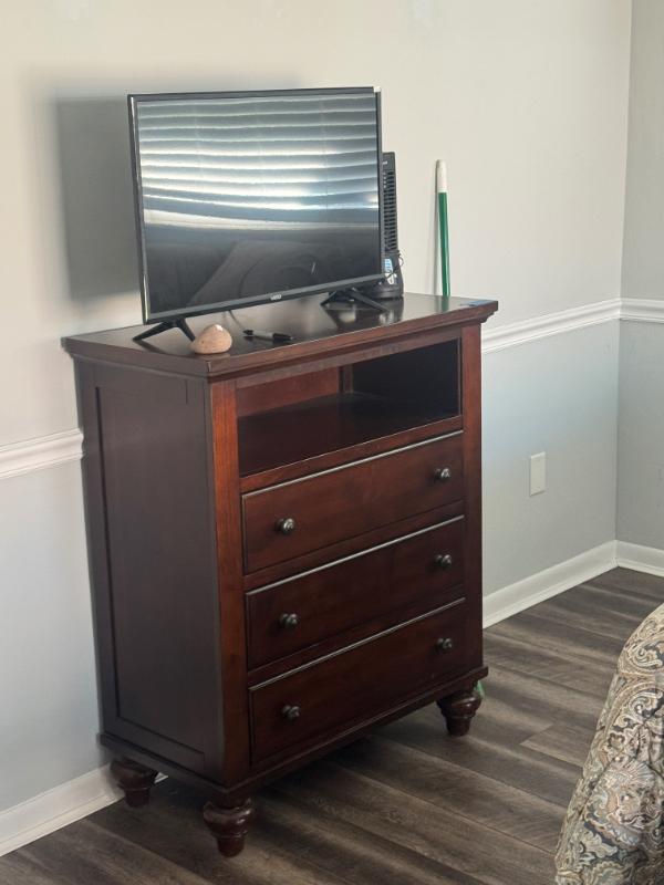 Sale Photo Thumbnail #23