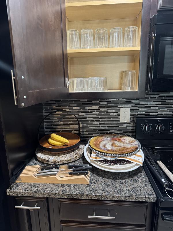 Sale Photo Thumbnail #52