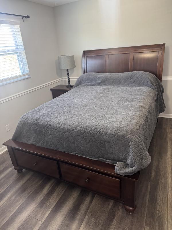 Sale Photo Thumbnail #9