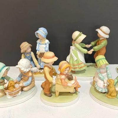 Vintage Holly Hobbie Porcelain Figurines Precious Moments Collection (5)