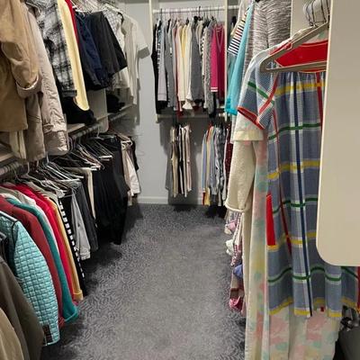 Walk In Closet Large Cleanout 