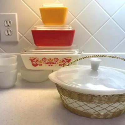Vintage Pyrex Friendship Pattern With Glasbake And Federal Milk Glass Bowls 