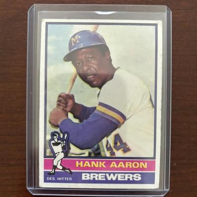 1976 Topps Baseball Card. Hank Aaron - Milwaukee Brewers. Card #550