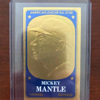 1965 Topps Embossed Baseball Card. Mickey Mantle. Card #11