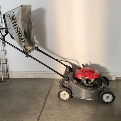 Honda Hydrostatic HR215 5.0 Masters Lawnmower