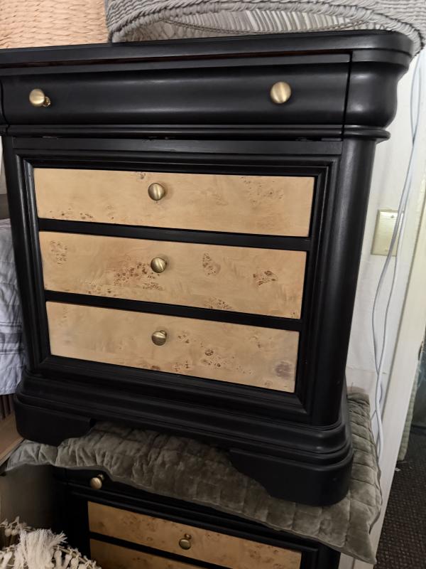 Sale Photo Thumbnail #3