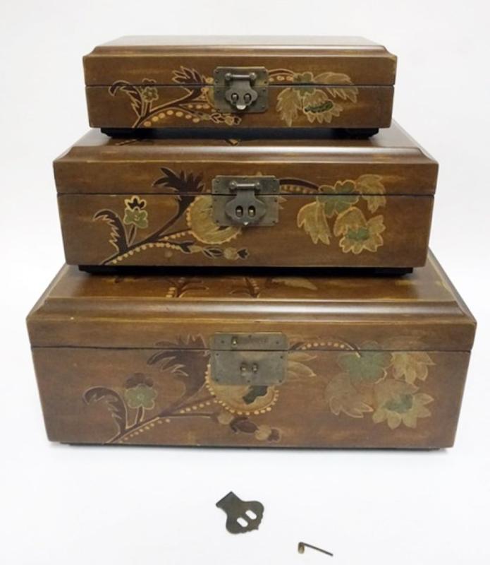 Sale Photo Thumbnail #157: 1157	NEST OF 3 ASIAN STYLE LAQUERED BOXES, LARGEST APPROXIMATELY 18 IN X 11 IN X 8 IN H
