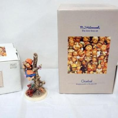 1082	GOBEL HUMMEL FIGURINES, GROUP OF 2 W/BOXES
