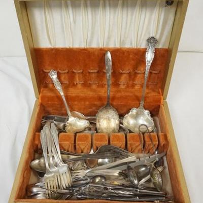 1098	LARGE GROUP OF ASSORTED VINTAGE SILVER PLATE FLATWARE
