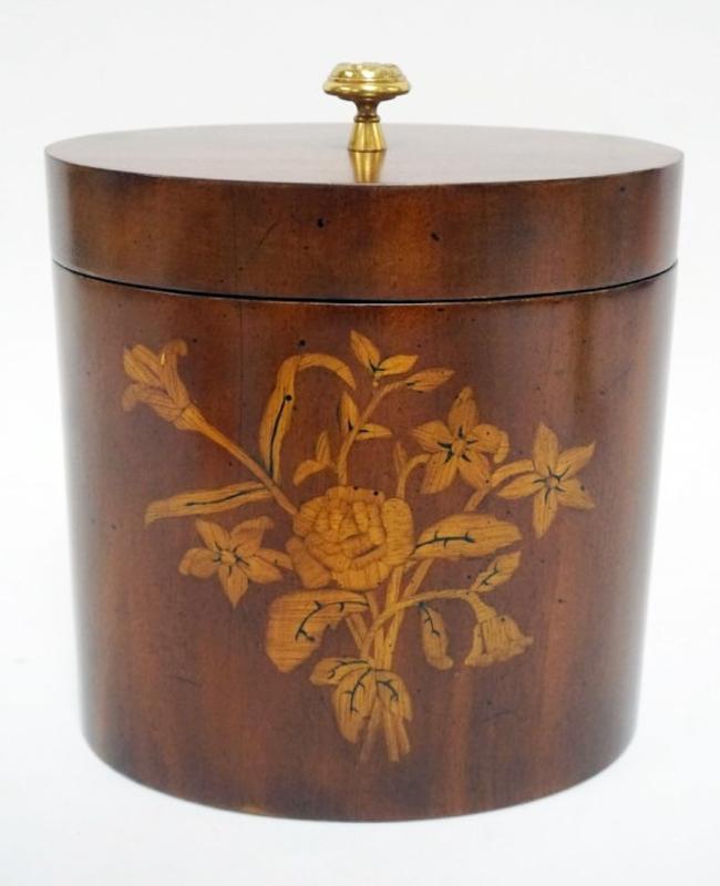 Sale Photo Thumbnail #147: 1147	MAITLAND SMITH OVAL WOOD STORAGE BOX WITH INLAID ROSE, APPROXIMATELY 7 IN X 4 1/2 IN X 9 IN H
