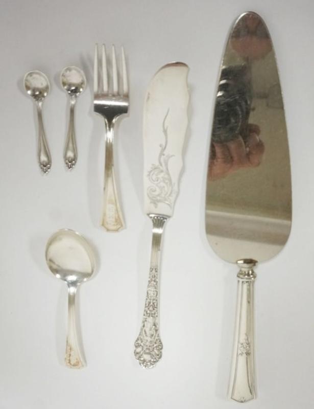 Sale Photo Thumbnail #90: 1090	GROUP OF ASSORTED STERLING SILVER ITEMS INCLUDING MASTER BUTTER KNIFE, SPOON, FORK, 2.8 OZT NOT INCLUDING SERVER
